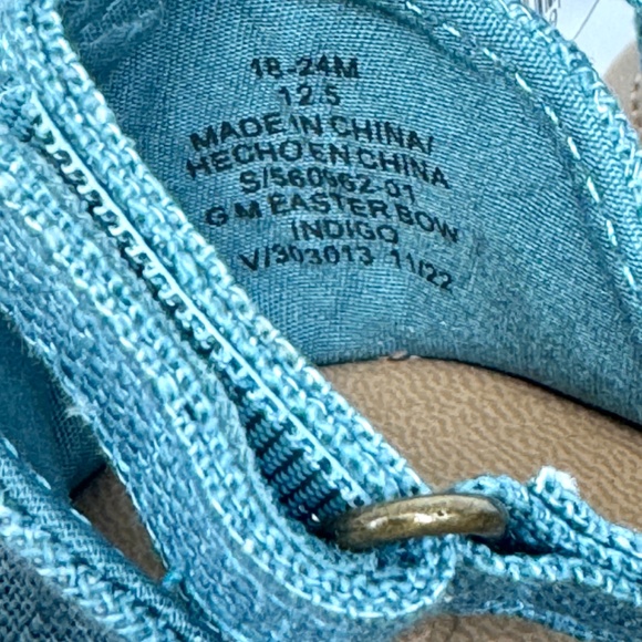 Old Navy Denim Blue Sandals - Baby 18-24 Months - NWT - Velcro Loop Closure Shoe - Picture 7 of 7